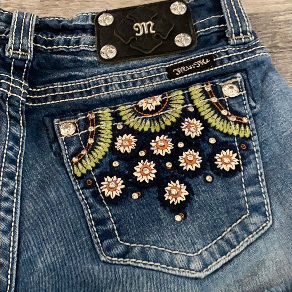 MISS ME JEANS ‘FLOWER RAIN' SHORTS 27 - Picture 3 of 9